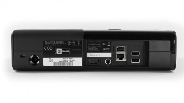 Microsoft Xbox 360 E 4GB + Kinect + Прошивка + Freeboot